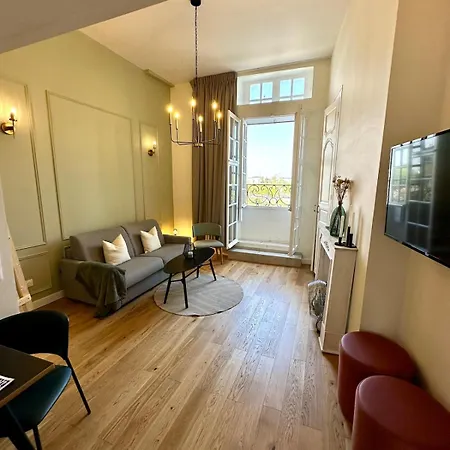 Au Bord De La Garonne Apartment